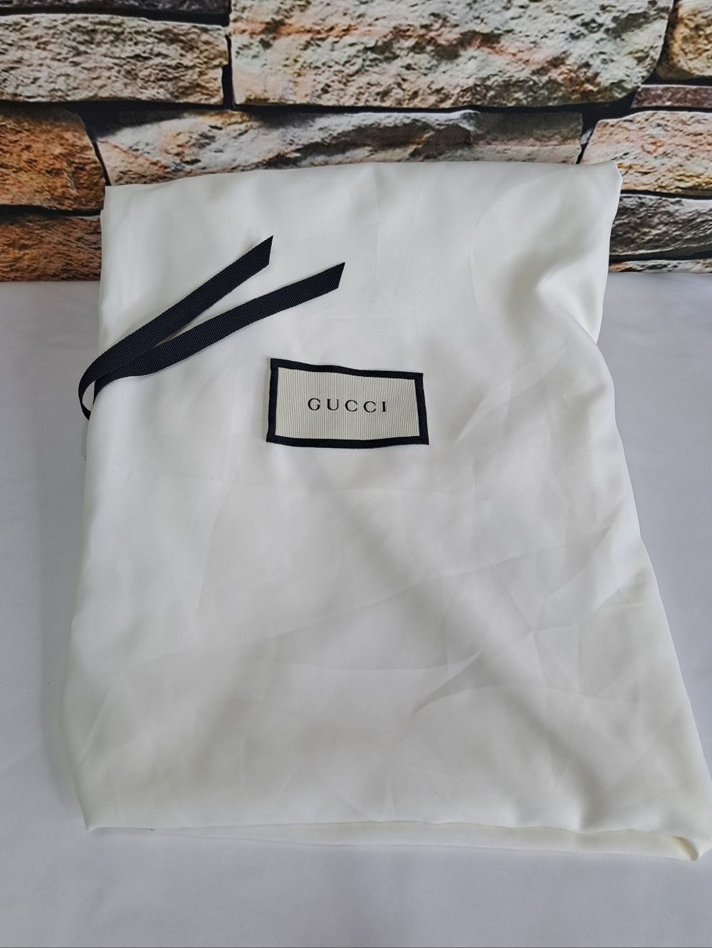 Gucci Extra Large Ivory Dust Bag with Black Trim and Drawstring 23"×23" - Picture 14 of 14